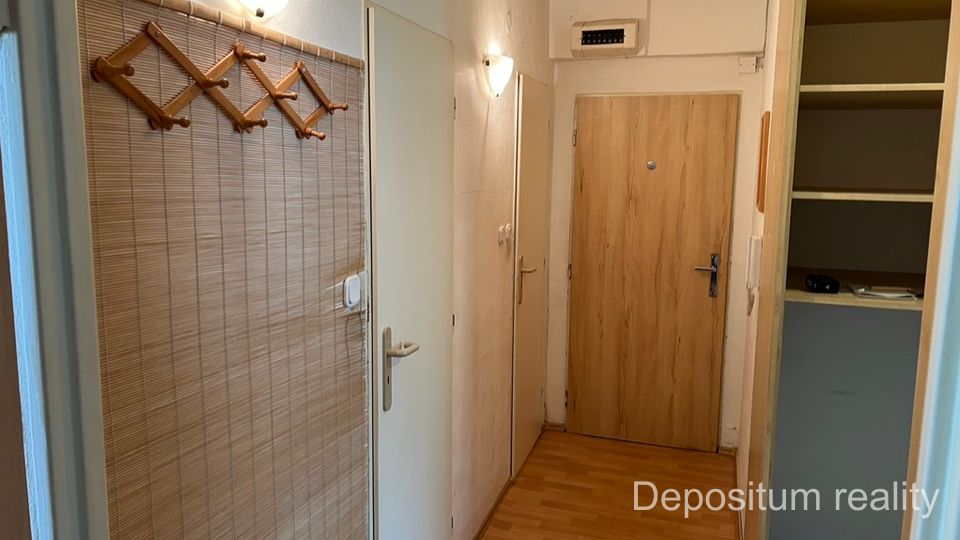 Prostorný přízemní byt u parku