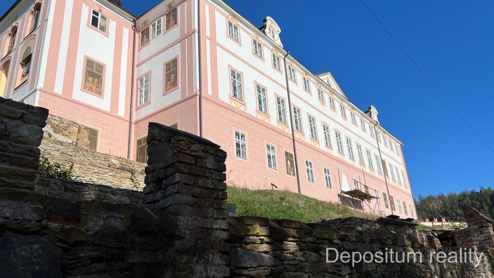 Chalupa přímo u řeky Sázavy