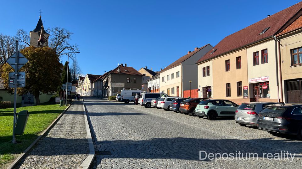Chalupa přímo u řeky Sázavy