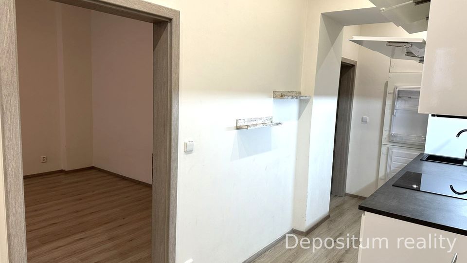 Pronájem bytu 2+1 v klidné části Smíchova